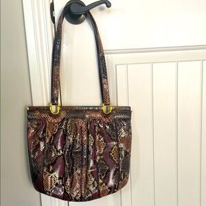 Elegant Snakeskin Patterned Women's Bag